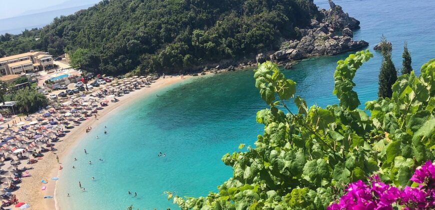 Sarakiniko Beach – Emerald Bay near Parga