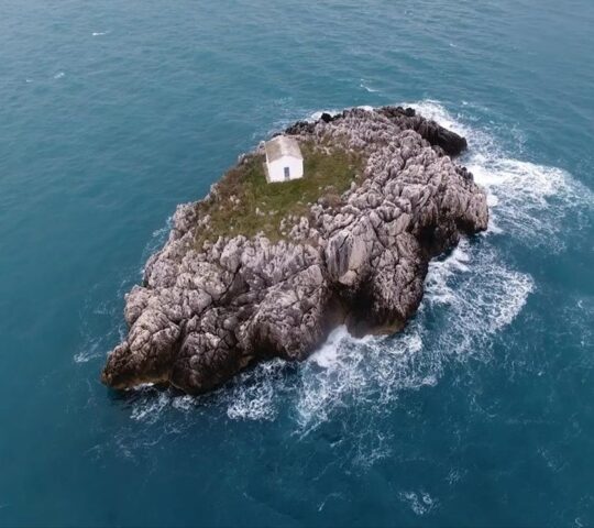 Agios Nikolaos Island – Iconic Rock Islet of Parga